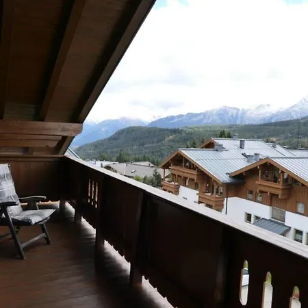 Апартаменты In Out! Gemuetliche Dachgeschosswohnung Кёнигслайтен